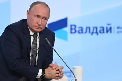 Владимир Путин - Дмитрий Муратов - Мария Ресса - Путин поздравил главреда «Новой газеты» с присуждением Нобелевской премии мира - lenta.ru - Россия - Филиппины