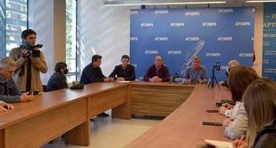 Аслан Бжания - Абхазские ветераны потребовали отставки главы МВД - kavkaz-uzel.eu - Апсны
