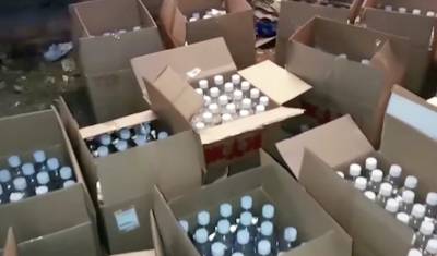 Валерий Горелых - В Свердловской области изъяли свыше 12,5 тонн суррогатного алкоголя - newizv.ru - Екатеринбург - Свердловская обл.
