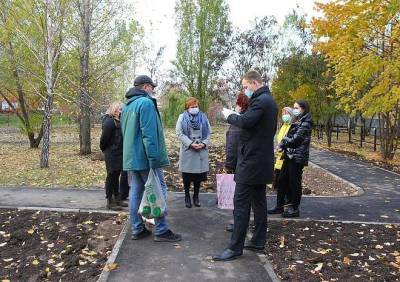 Елена Сорокина - Сорокина посетила «читающий сквер» в Недостоеве - ya62.ru - Рязань - Благоустройство