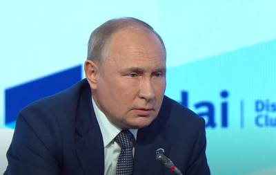 Владимир Путин - Президент РФ: Давайте вспомним, кто взял штурмом Берлин - не американцы или англичане, а Красная Армия - topwar.ru - Россия - Берлин