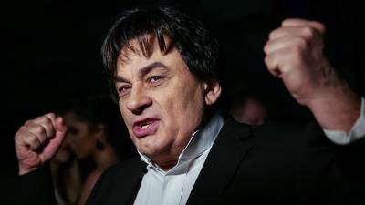 Александр Серов - Состояние госпитализированного с коронавирусом Серова начало улучшаться - iz.ru - Москва - Израиль