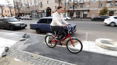 Воронежцы на велосипеде и самокате протестировали абсурдную «велодорожку» - vestivrn.ru - Воронеж