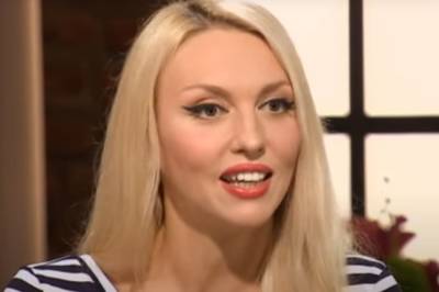 Ольга Полякова - "Персики" так и норовят выскользнуть: Оля Полякова сверкнула "близняшками" в пикантном платье — просто богиня - ukrainianwall.com - Украина