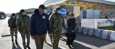 Генеральный консул Германии проверила работу КПВВ «Новотроицкое» (фото) - w-n.com.ua - Украина - Германия - Донецк