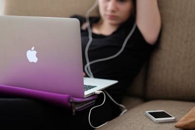 Владимир Путин - Татьяна Голикова - Выходные в ноябре-2021: продлят ли «ковидные каникулы» после 7 ноября - sib.fm - Россия