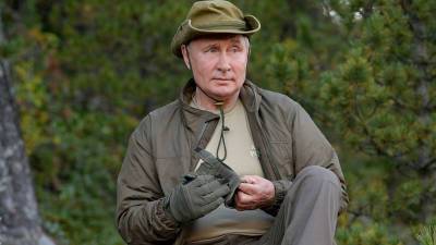 Владимир Путин - Путина заметили в тайге в сербских ботинках - newdaynews.ru - Москва - Россия - Хорватия - Сербия - Босния и Герцеговина
