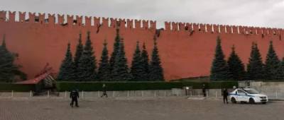 В Москве из-за ураганного ветра «пострадала» Кремлевская стена - w-n.com.ua - Москва