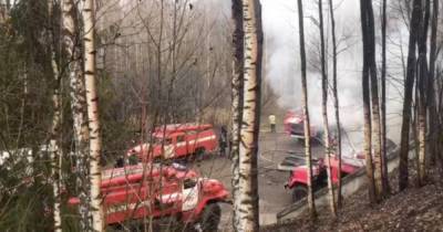 "До слез": жители рязанского поселка скорбят по жертвам взрыва - ren.tv - Рязанская обл.