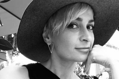 Галина Хатчинс - Родители убитой Болдуином украинки потребовали наказать виновных - lenta.ru - США - Украина - Киев