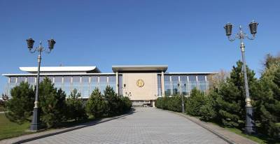Александр Лукашенко - Александр Лукашенко поздравил коллектив Минского центра гигиены и эпидемиологии с 90-летием - grodnonews.by - Белоруссия