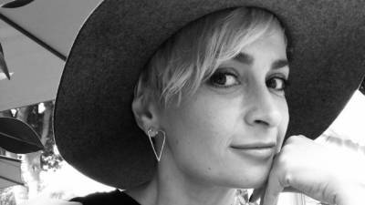 Алек Болдуин - Галина Хатчинс - Родители убитой Болдуином оператора потребовали наказать виновных - mir24.tv - США