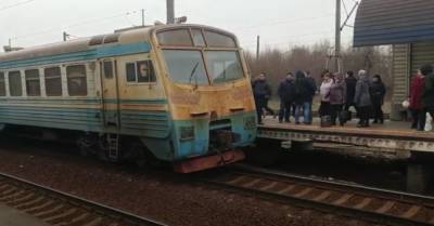 В Киеве городская электричка насмерть сбила подростка - delo.ua - Украина - Киев