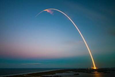 Конкурент SpaceX доставит грузы через космос вместо самолета - lenta.ru - США