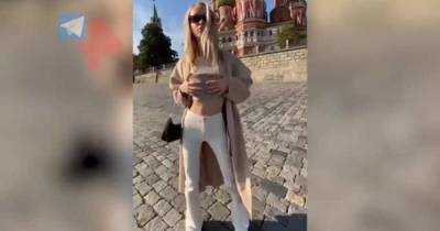 На оголившую грудь у храма Василия Блаженного блогершу завели дело - ren.tv - Москва
