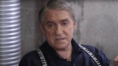 Валерий Гаркалин - Состояние госпитализированного с COVID-19 Валерия Гаркалина ухудшилось - vm.ru - Россия