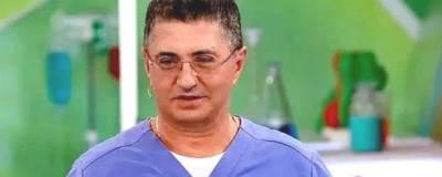 Александр Мясников - Мясников предупредил, что прием противовоспалительных препаратов может привести к инфаркту - runews24.ru - Россия