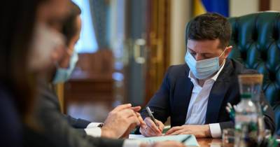 Владимир Зеленский - Президент ответил на петицию об уголовной ответственности за "принудительную вакцинацию" - dsnews.ua - Украина