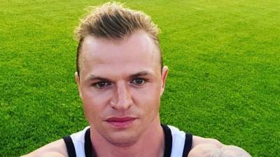 Дмитрий Тарасов - Анастасий Костенко - Слова Тарасова об уходе из футбола высмеяли в сети: «Начни карьеру шашлычника!» - 5-tv.ru