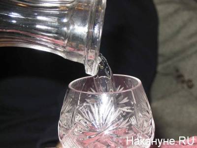 Челябинские полицейские за три дня изъяли из магазинов почти 2,5 тонны нелегального алкоголя - nakanune.ru - Россия - Челябинск - район Центральный, Челябинск