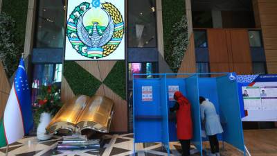 Выборы президента в Узбекистане признаны состоявшимися: проголосовало более 33% избирателей - mir24.tv - Узбекистан