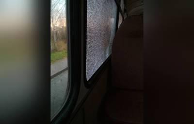 Пассажиров автобуса в Твери напугали разбитые стекла - afanasy.biz - Тверь