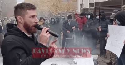 Виктор Медведчук - Рядом с домом Медведчука собрались два митинга (видео) - focus.ua - Украина
