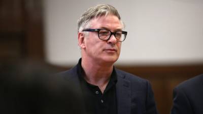 Алек Болдуин - Галина Хатчинс - Алек Болдуин пришёл на похороны украинки, которую случайно застрелил на съёмках - sharij.net - штат Нью-Мексико