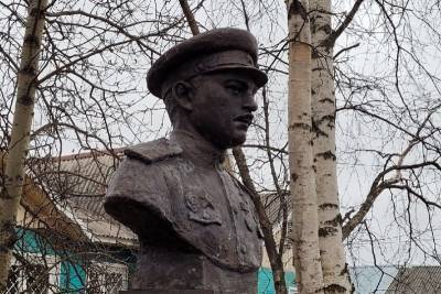 В Ижме установили новый памятник с истинным портретом героя Советского Союза Андрея Хатанзейского - komiinform.ru