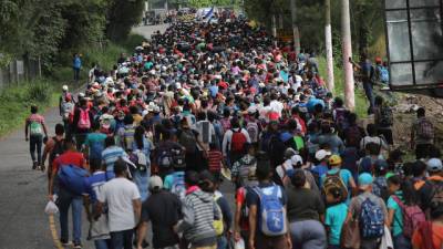 Алехандро Майоркас - Более 2 тыс. мигрантов в Мексике вышли в сторону границы с США - trend.az - США - Мексика - Гаити - Гондурас