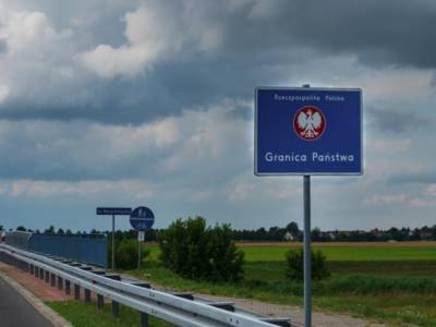 Хорст Зеехофер - Германия усилила охрану границы с Польшей - unn.com.ua - Австрия - Украина - Киев - Белоруссия - Германия - Польша - Брюссель