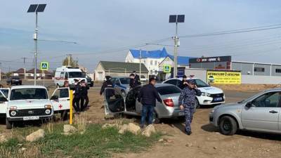 Полиция задержала 15 участников драки в селе под Астраханью - iz.ru - Россия - Израиль - Астрахань - Астраханская обл. - Камаз