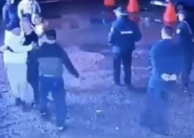 Толпа мужчин в Башкирии жестоко избила прохожего на глазах росгвардейцев - province.ru - Башкирия