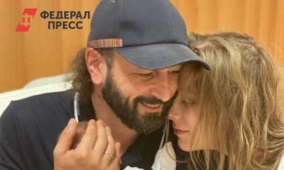 Илья Авербухий - Элизабет Арзамасова - Лиза Арзамасова растрогала россиян нежным видео сына с отцом - fedpress.ru - Москва