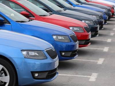 KIA по цене «Мазды»: новые автомобили в России подорожали на треть с начала 2021 года - bloknot.ru - Россия