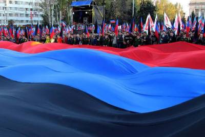 Денис Пушилин - В ДНР отмечают День Государственного флага - mk.ru - ДНР