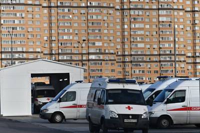 Николай Крючков - Владимир Чуланов - Врач спрогнозировал пик заболеваемости коронавирусом в России - lenta.ru - Россия
