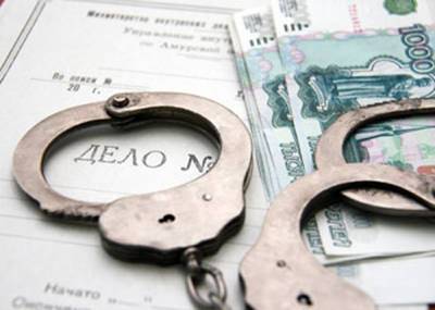 В Екатеринбурге задержали таксиста, укравшего деньги у пенсионерки, которую он вез - nakanune.ru - Екатеринбург