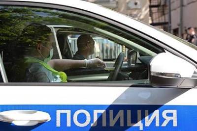 Выпускник пришел в российскую школу с винтовкой - lenta.ru - респ. Татарстан - Саратовская обл.
