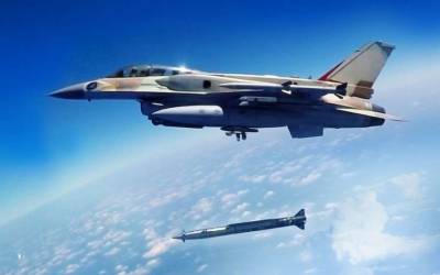 Израильские ВВС нанесли авиаудары по войскам и союзникам сирийского режима - lenta.ua - Сирия - Украина - Израиль - Авиаудары