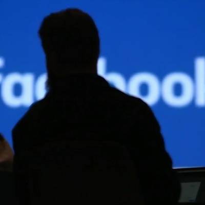 Фрэнсис Хауген - Стоимость акций Facebook снижается на открытии торгов в Нью-Йорке - radiomayak.ru - Нью-Йорк - Нью-Йорк