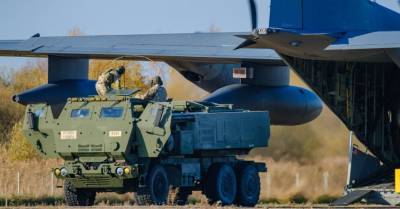 ФОТО: Американцы показали мощность многоствольной ракетной системы в Спилве - rus.delfi.lv - США - Латвия
