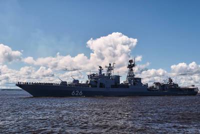 Российские моряки спасли судно от пиратов - lenta.ru - Россия - Панама - Республика Панама - Камерун