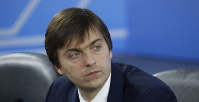 Владимир Путин - Сергей Кравцов - Министр просвещения Кравцов: Переводить школьников на дистанционное обучение не планируется - runews24.ru - Россия
