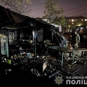 Пожар на Крытом рынке: запорожская полиция открыла уголовное производство. Фото - reporter-ua.com - Запорожская обл. - Запорожье