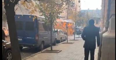 В Черновцах у стен обладминистрации сгорела маршрутка - kp.ua - Украина - Киев - Черновцы