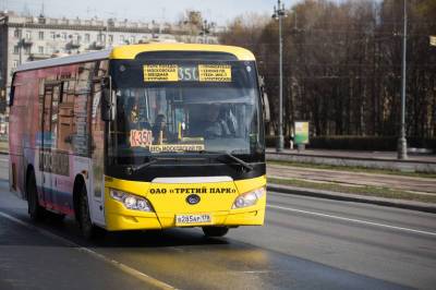 На юго-востоке Петербурга неизвестные обстреляли автобус - neva.today - Санкт-Петербург - р-н Невский