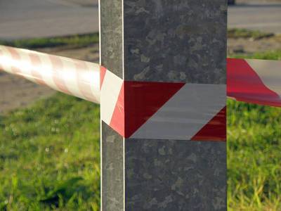 «Богатые тоже плачут»: Обитатели петербургского ЖК бизнес-класса уворачиваются от летящей с фасада плитки - rosbalt.ru - Санкт-Петербург - р-н Невский