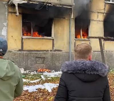 Видео: в Балтийске после взрыва в жилом доме люди прыгают из окон - bloknot.ru - Россия - Калининградская обл. - Балтийск