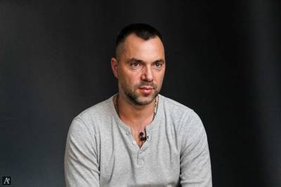 Алексей Арестович - Андрей Ермак - Давид Арахамии - Арахамия заподозрил советника Ермака в работе на российскую пропаганду - lenta.ua - Москва - Россия - Украина
